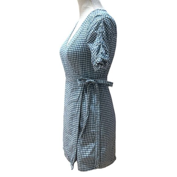 Madewell Gingham Shirred -Sleeve Wrap Dress in Blue & White - Picture 6 of 9